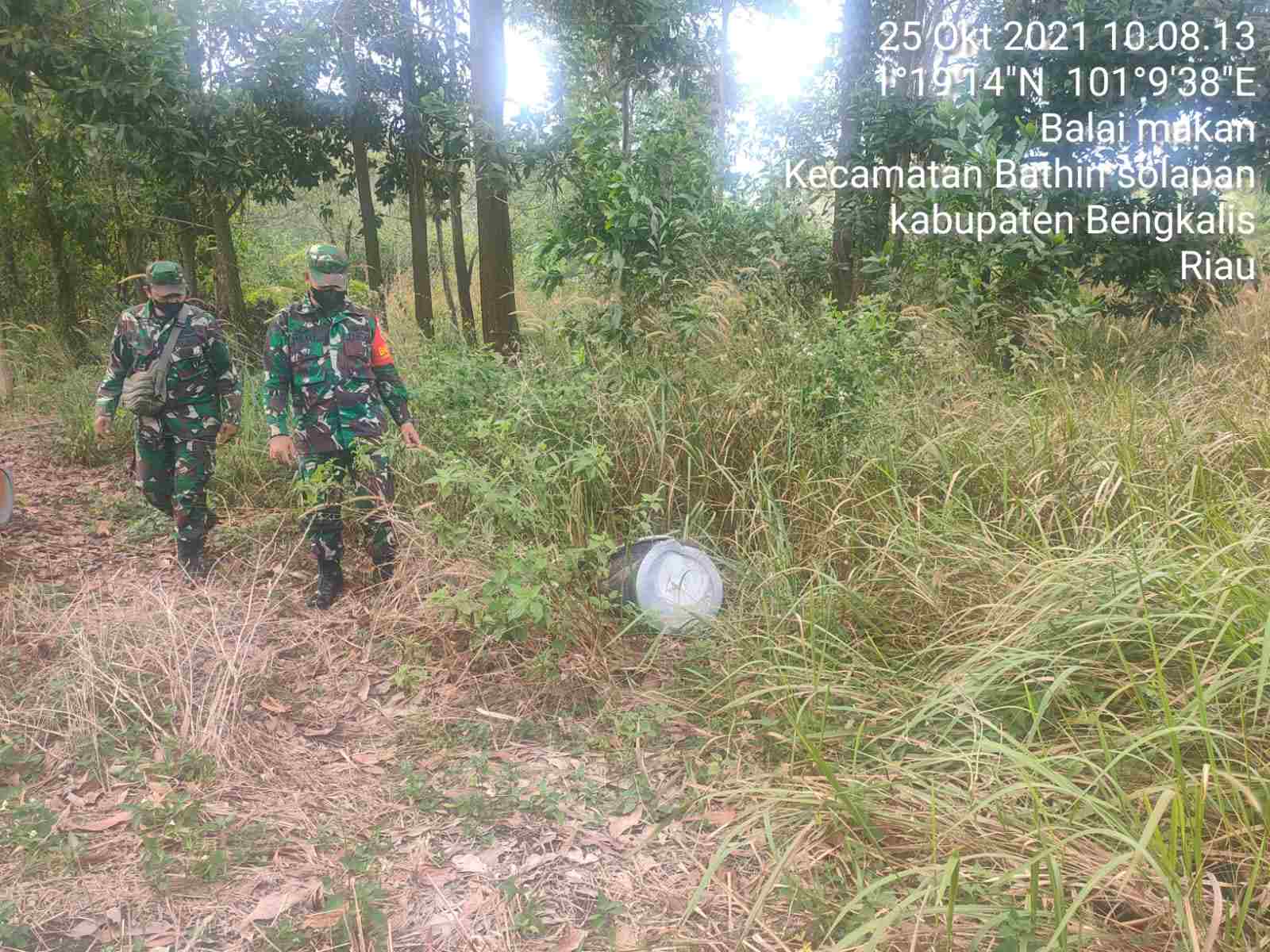 Serda Jhoni, Serda Heriyadi Patroli Karhutla di Desa Petani Hingga Air Kulim