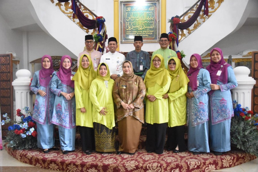 Buat Buku “Perempuan Pertama Pejabat Pemerintah Daerah”, Bupati Kasmarni Terima Audiensi Pusdatin Riau