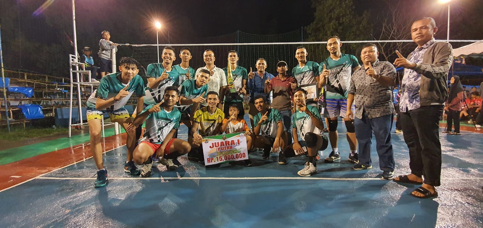 Danramil 03/Mandau Dampingi Dandim 0303/Bengkalis pada Penutupan Open Tournament Volley Ball