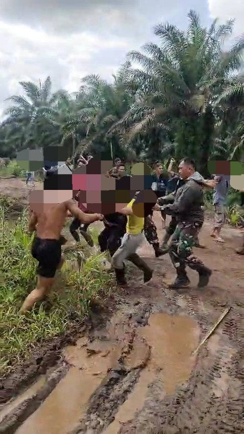 Beredar Video Kerusuhan di Bathin Solapan, Terlihat Para Babinsa dan Bhabinkamtibmas Turut Melerai Perkelahian