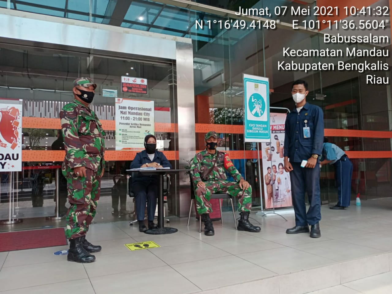 Sertu SDG Barus Himbau Pengunjung Mall Mandau City