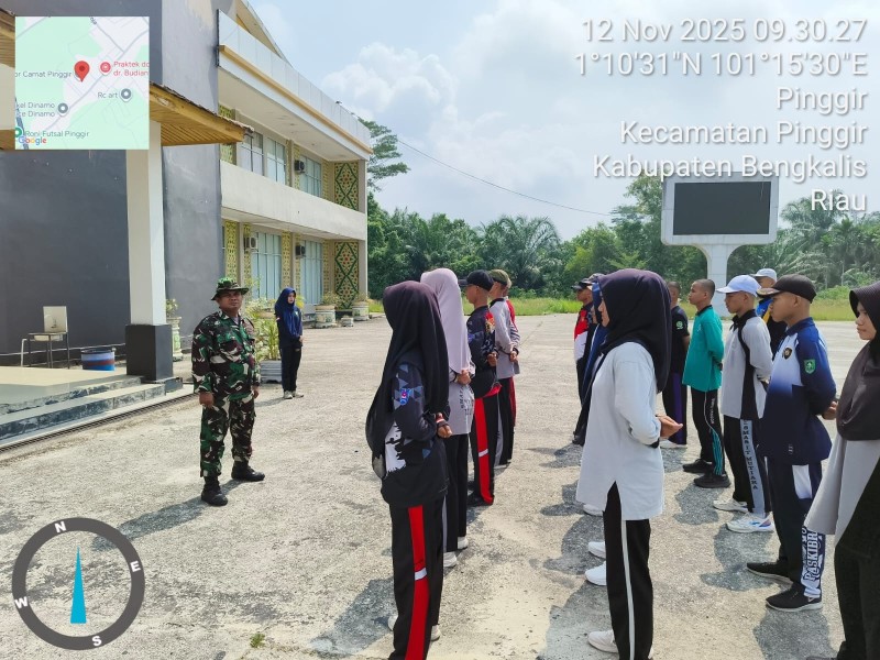 Babinsa Serka Roy P, Berikan Penyuluhan Pancasila Kepada Warga Desa Pinggir