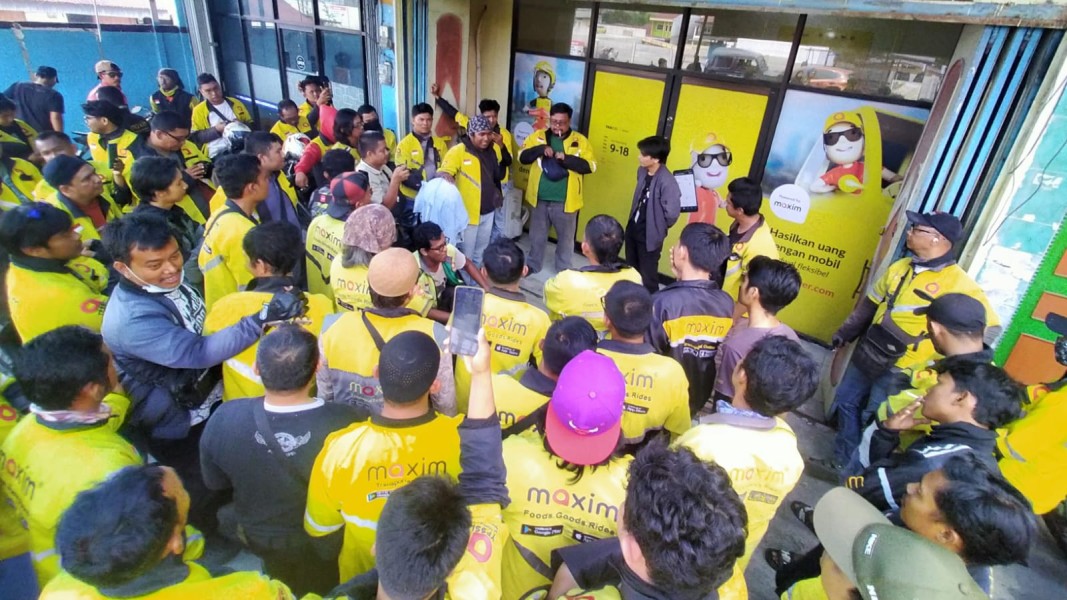 Unjuk Rasa Damai Depan Kantor Maxim Duri, Ratusan Driver Meminta Penyesuaian Tarif dan Rute Maps