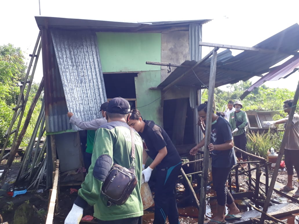 Puluhan Orang Kumpul di Rumahnya, Nuraini Ucapkan Rasa Syukur