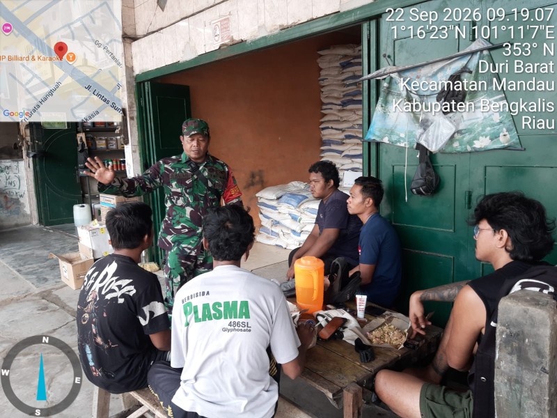 Babinsa Serma N. Saragih, Berikan Pemahaman Pancasila Kepada Warga Kelurahan Duri Barat