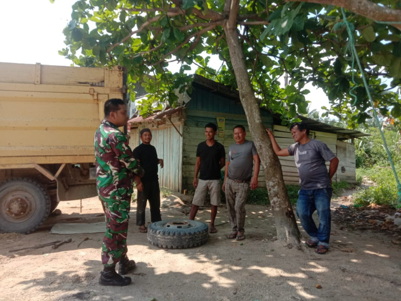 Kopda Saktion Nasution Berikan Penyuluhan Pancasila kepada Warga Masyarakat di Kampung Pancasila