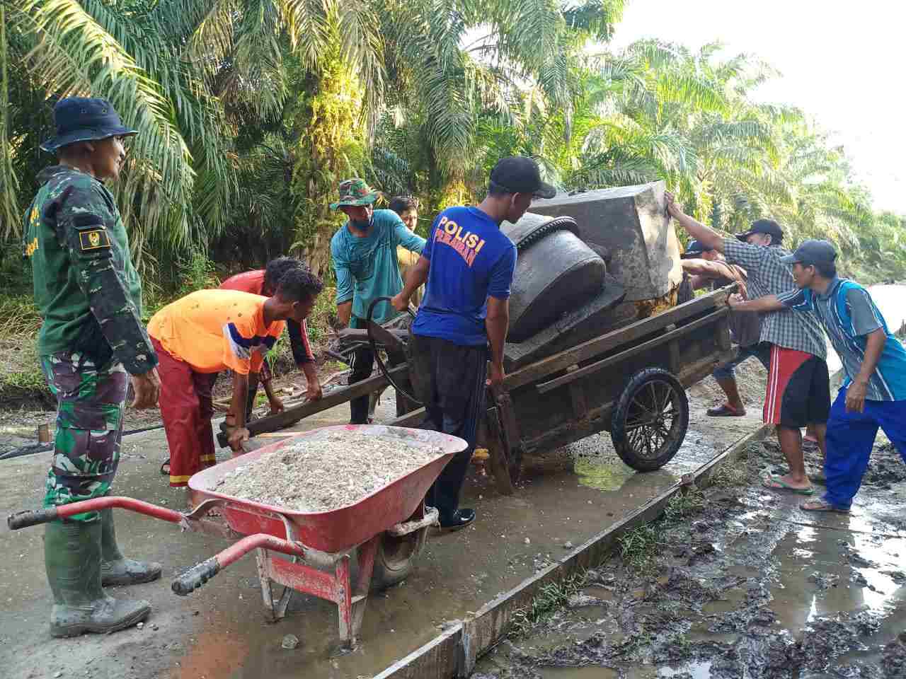 TMMD 108 Kodim 0303/Bengkalis Merupakan Wujud Bakti TNI Untuk Masyarakat Desa Tenggayun