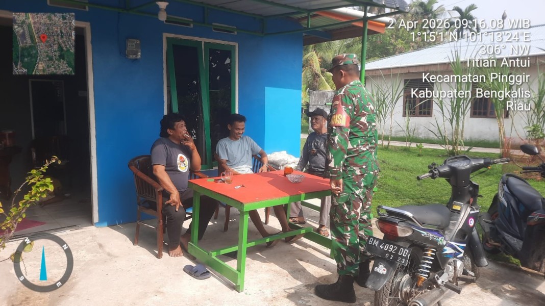 Babinsa Sertu Awaluddin Berikan Penyuluhan Pancasila Kepada Warga Kelurahan Titian Antui