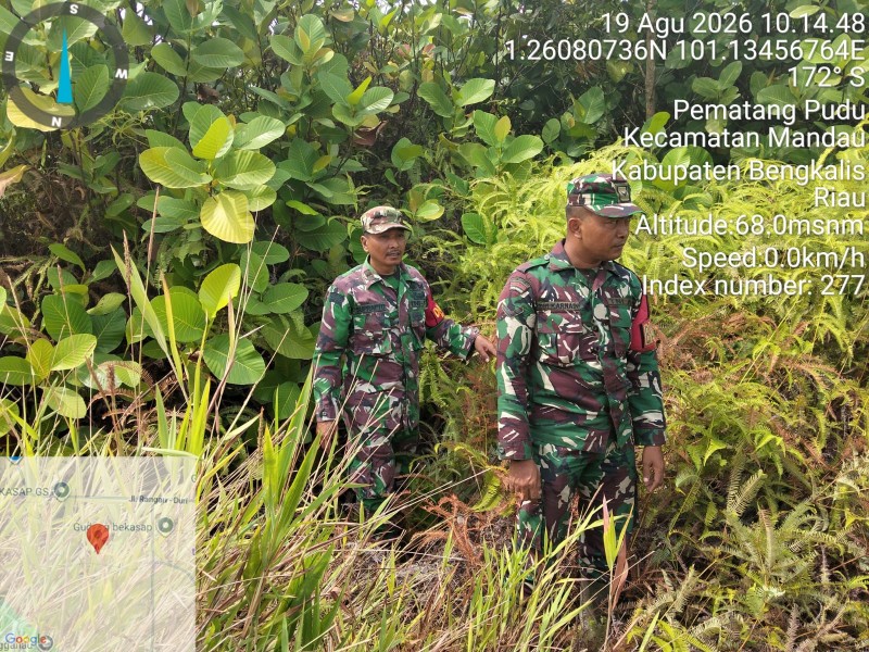 Babinsa Pelda Suprapto, Serda Zulkarnain Patroli Karhutla di Pematang Pudu, Mandau