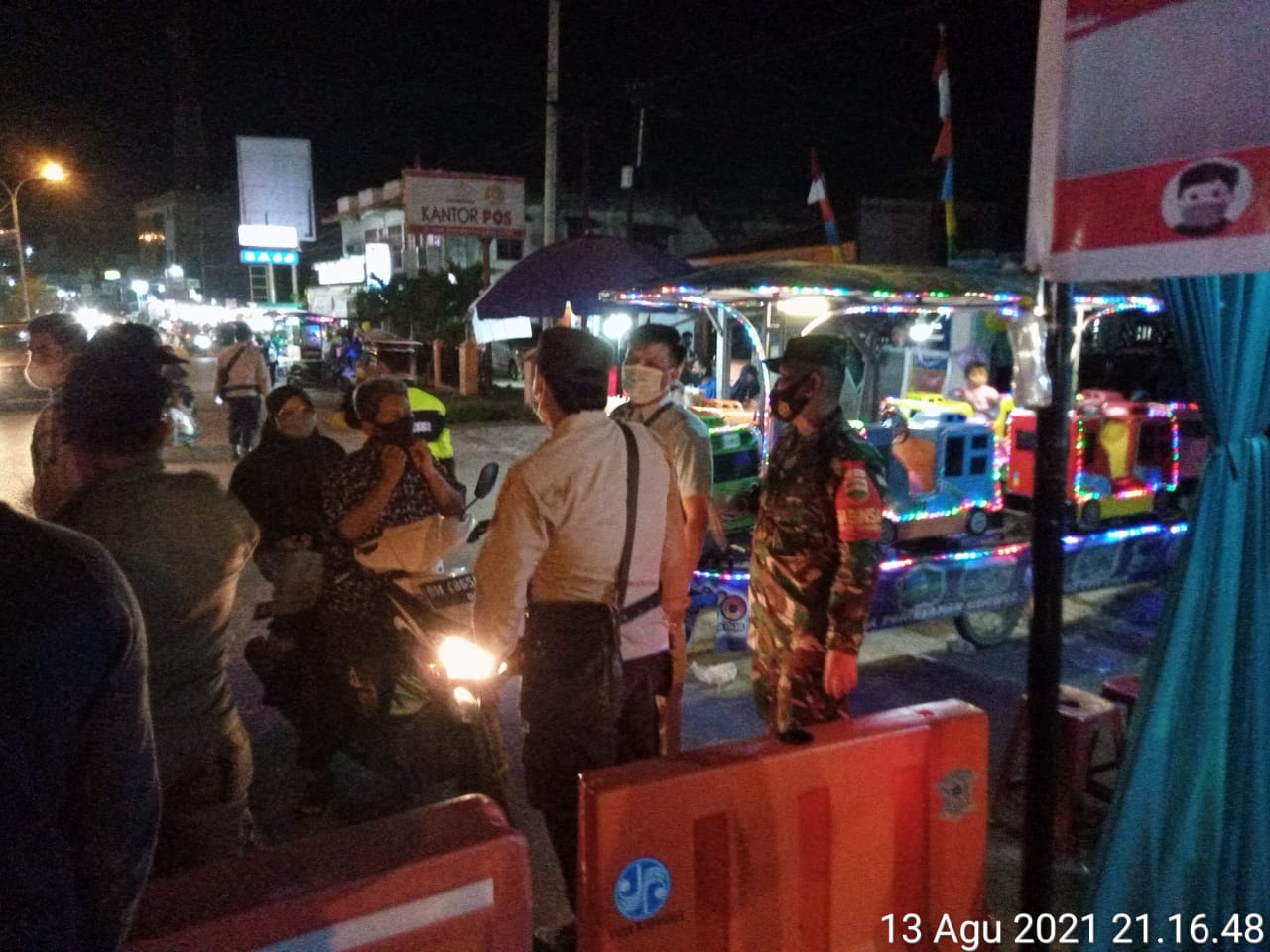 Peltu Jefri Dian dan Serda J. Sitorus Ikuti Penerapan 3M di Posko Jalan Obor Utama, Duri