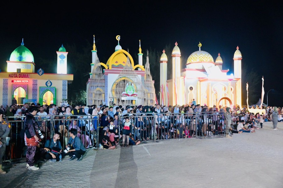 Lautan Manusia Padati Malam Penutupan MTQ ke-43 Tingkat Provinsi Riau di Bengkalis