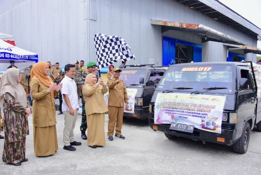 Dilepas Bupati Bengkalis Kasmarni, 489 Ton Beras Cadangan Pangan Pemerintah Untuk Keluarga Kurang Mampu