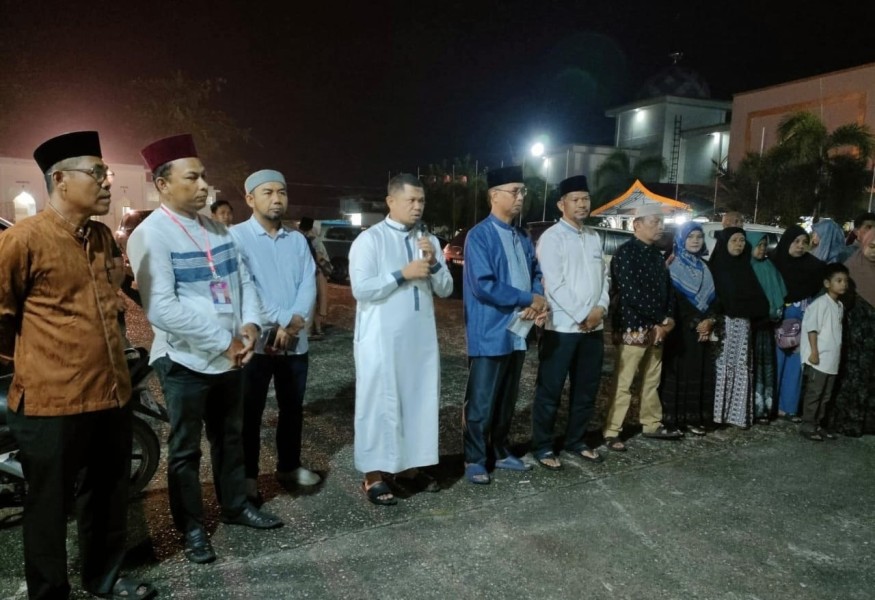 Bupati Bengkalis Kasmarni Lepas Keberangkatan 21 JCH Kloter 15 menuju Embarkasi Haji Batam