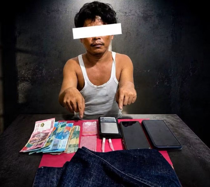 1 Paket Sabu dan 1 Timbangan Digital Diamankan Dari PP Warga Desa Bumbung, Batsol