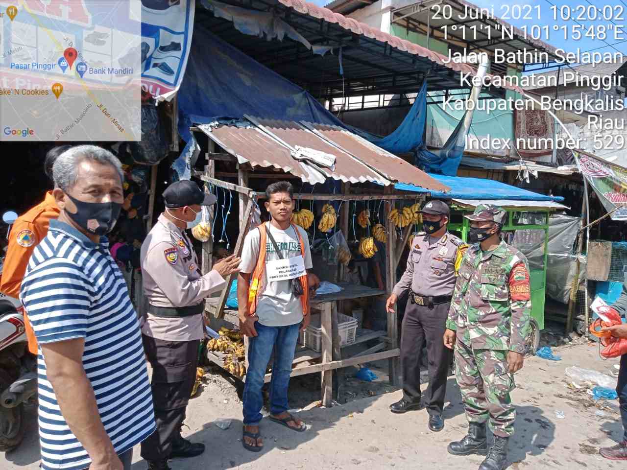 Sanksi Sosial Menanti Jika Tidak Protkes, Itu Pesan Babinsa Serma Suprapto di Wilayah Pinggir