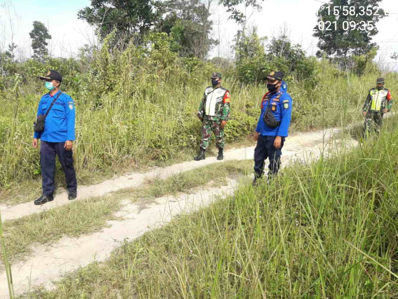Cegah Karlahut Babinsa Koramil 04/Mandau Laksanakan patroli Dan Sosialisasi