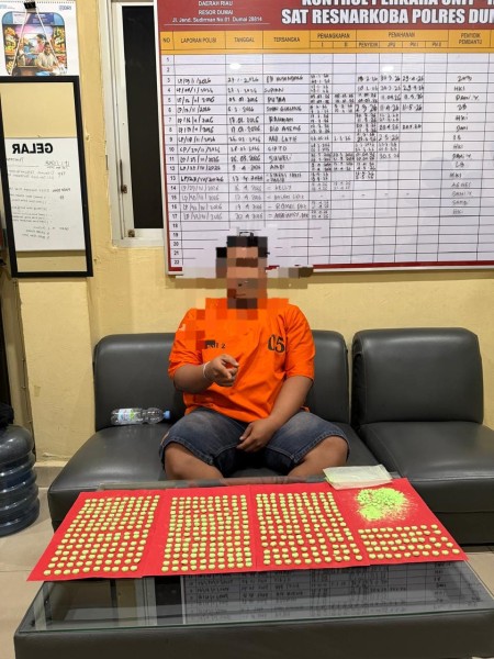 Satres Narkoba Polres Dumai Amankan Warga Bumi Ayu Dan 500 Butir Pil Ekstasi
