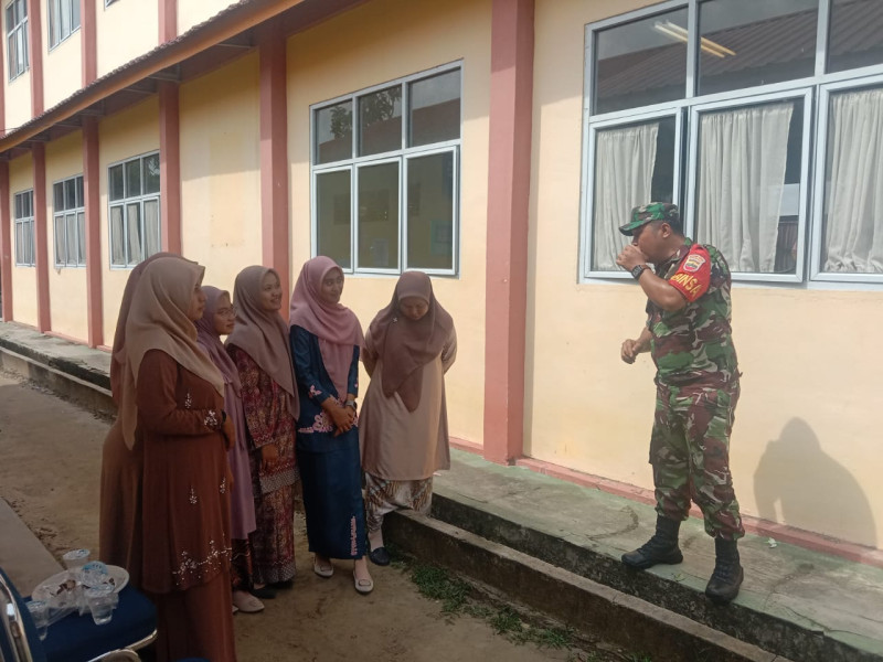 Babinsa Serda Ml. Silanan, Berikan Penyuluhan Pancasila Kepada warga Desa Sebangar, Batsol