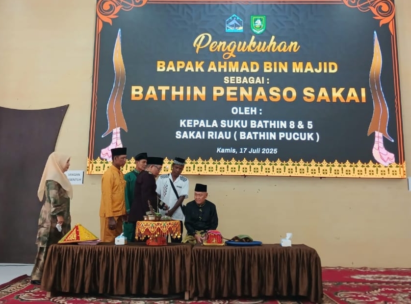 Ahmad Bin Majid Jadi Bathin Panaso Sakai, Bupati Bengkalis: Pelestarian Adat Harus Dijaga Agar Tidak Terkikis Perkembangan Zaman