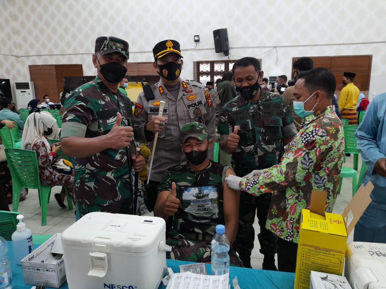 Dandim 0303 Bengkalis Bersama Danramil 03 Mandau Tinjau Vaksinasi Booster