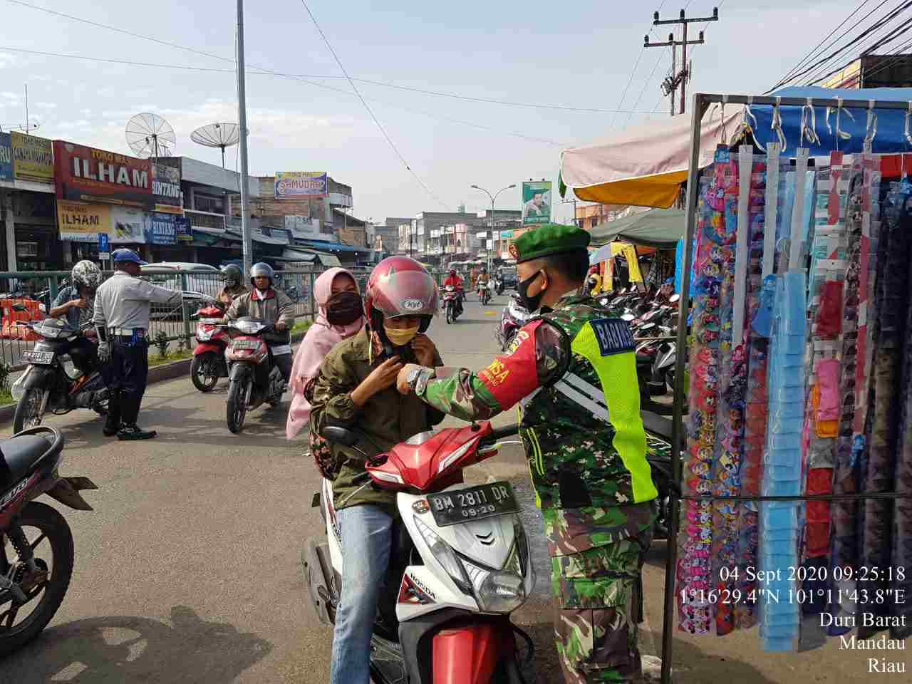 Koptu Heriyadi Laksanakan Pendisplinan Kesehatan di Pos Pasar Mandau