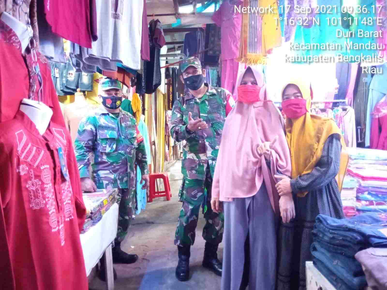 Serma Amiruddin Sosialisasi 3 M di Pasar Dewi Sartika