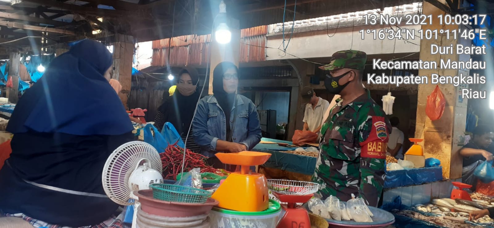 Sertu Agung Saputro Himbau Protkes di Pasar Dewi Sartika