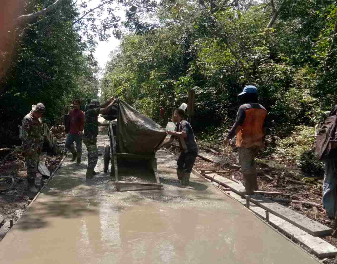 Warga Desa Wajib Menjaga dan Merawat Jalan Yang Telah Dibangun TMMD Ke-108 Kodim 0303/Bengkalis