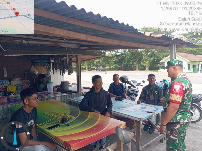Babinsa Kopda Ade Kurnuawan Berikan Penyuluhan Pancasila Kepada warga Kelurahan Gajah Sakti, Mandau, Kampung Pancasila