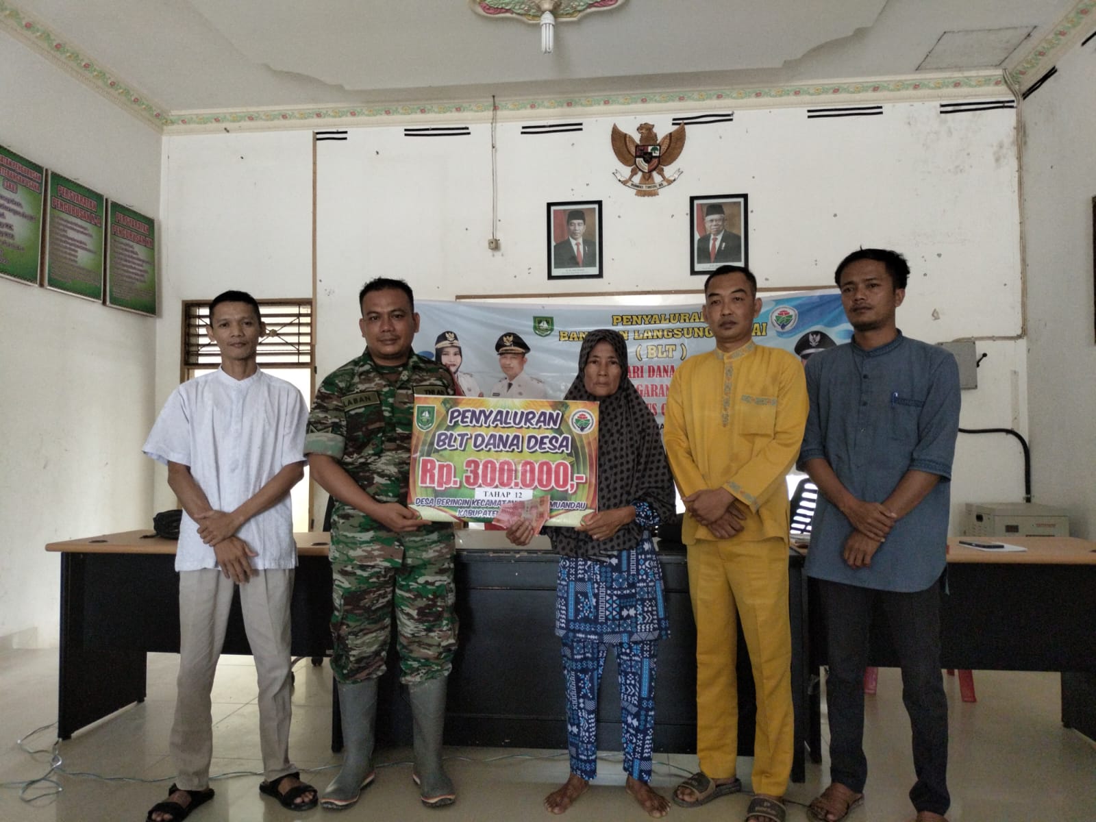 Serda AT. Silaban Hadiri Penyaluran BLT Desa Beringin