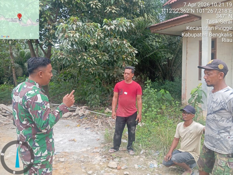 Babinsa Serda Riza Ramdani Berikan Penyuluhan Pancasila Kepada Warga Desa Tasik Serai