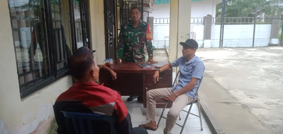 Babinsa Serda Paino Berikan Penyuluhan Pancasila Kepada Warga Desa Semunai, Kampung Pancasila