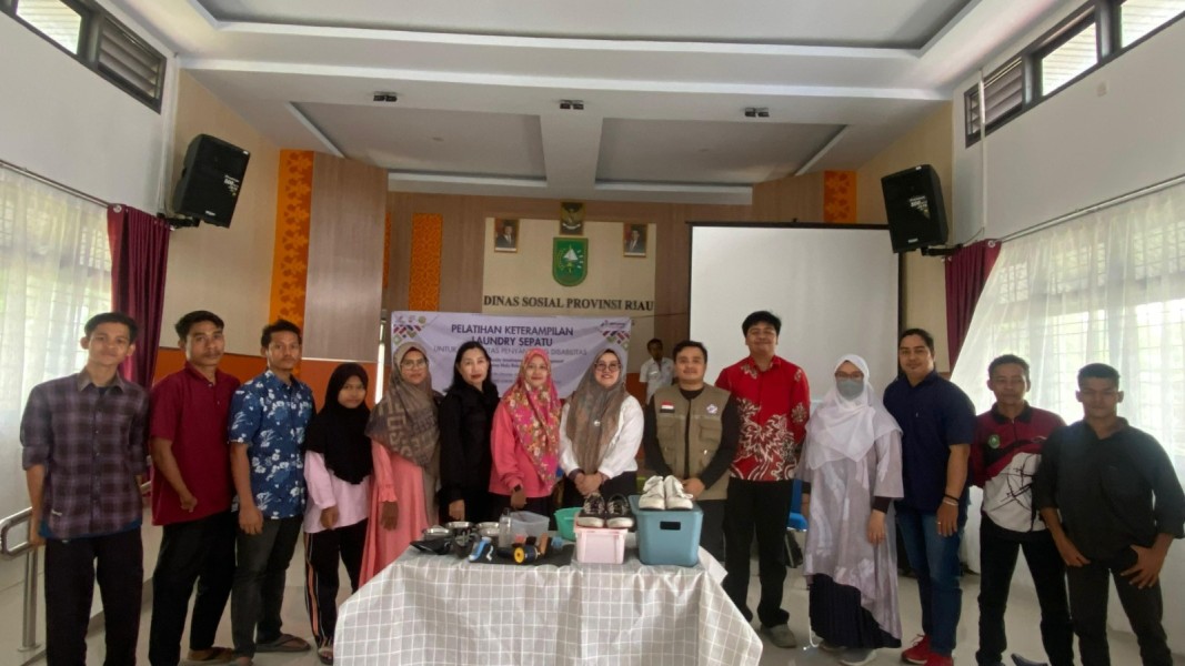 PHR Dorong Kemandirian Ekonomi Kelompok Disabilitas Lewat Pelatihan Laundry Sepatu