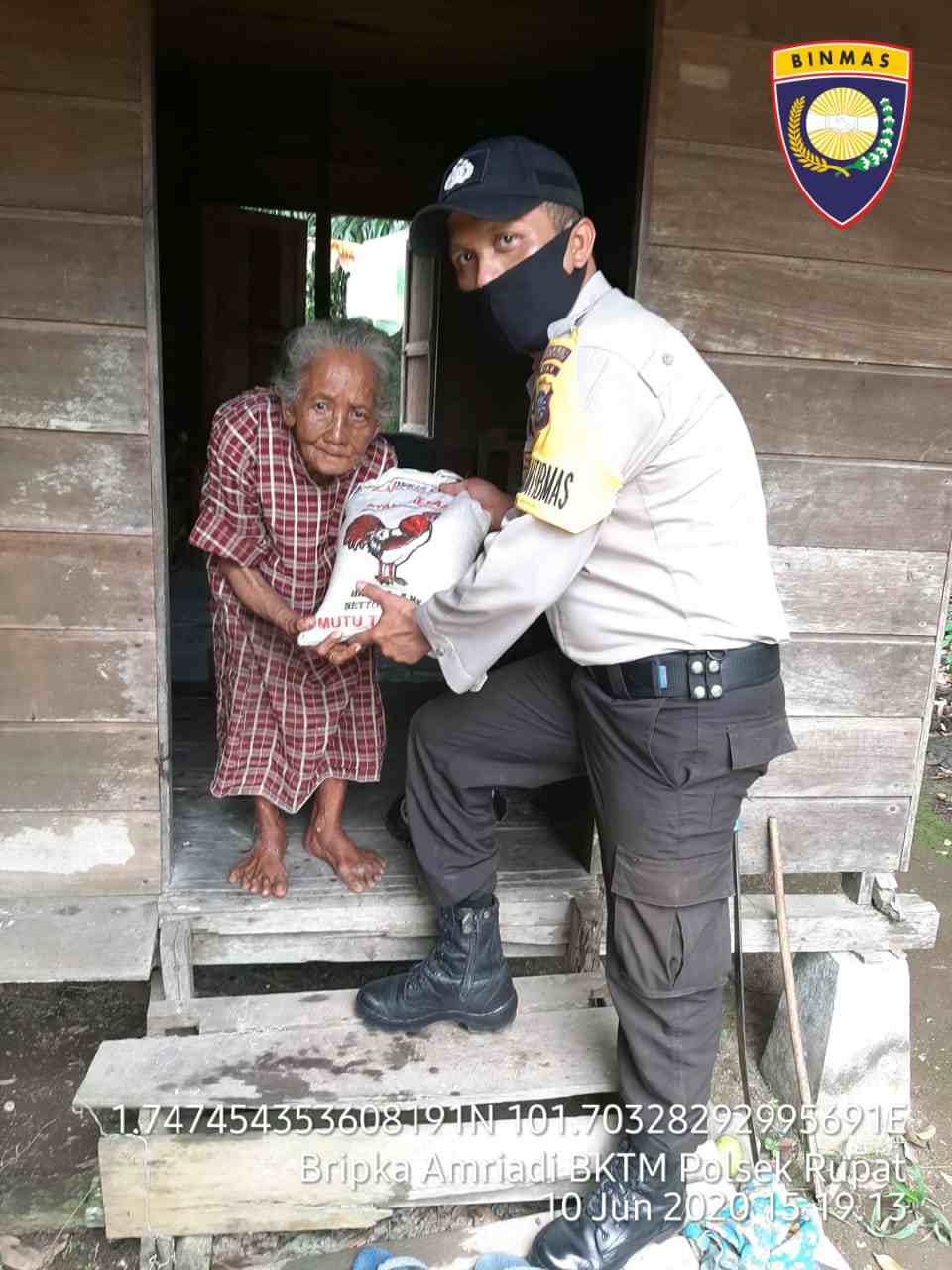Hut Bhayangkara ke 74, Polsek Rupat Berbagi Sembako