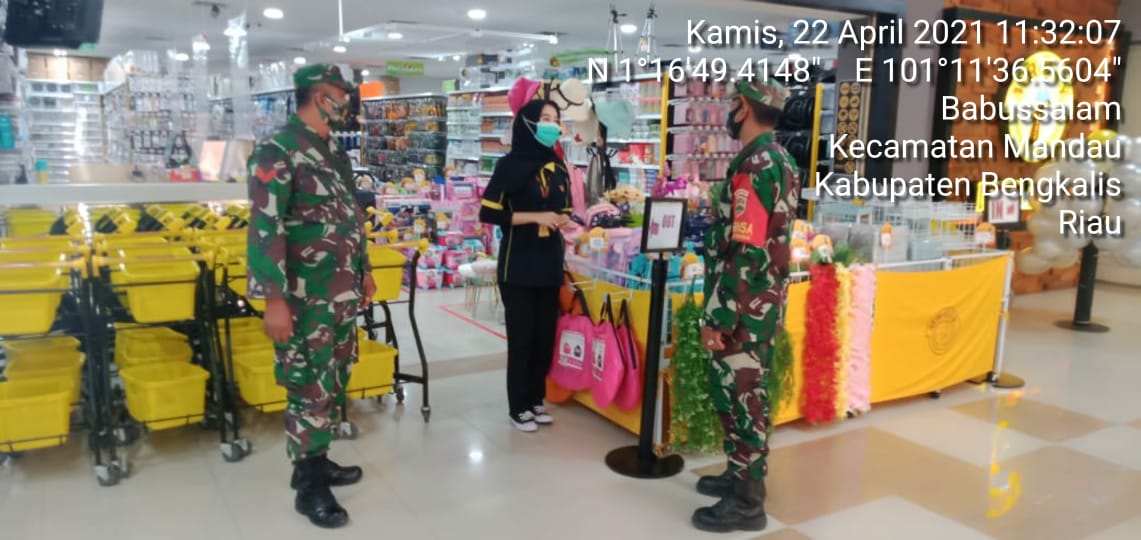 Serka TR. Lase Menghimbau Pengunjung Mall Mandau City