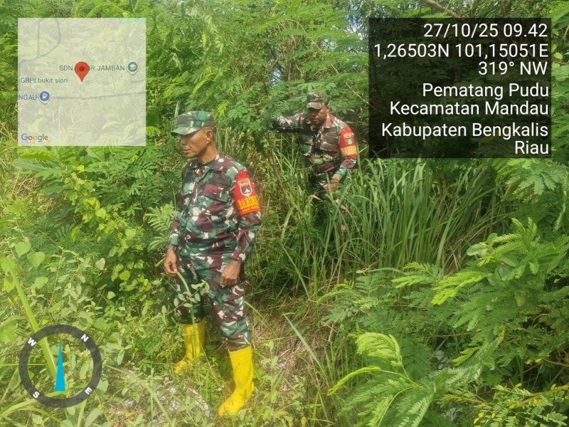 Babinsa Peltu Armen, Serma Agus liadi Patroli Karhutla di Kelurahan Pematang Pudu, Kecamatan Mandau Babinsa Peltu Armen, Serma Agus liadi Patroli Karhutla di Kelurahan Pematang Pudu, Kecamatan Mandau