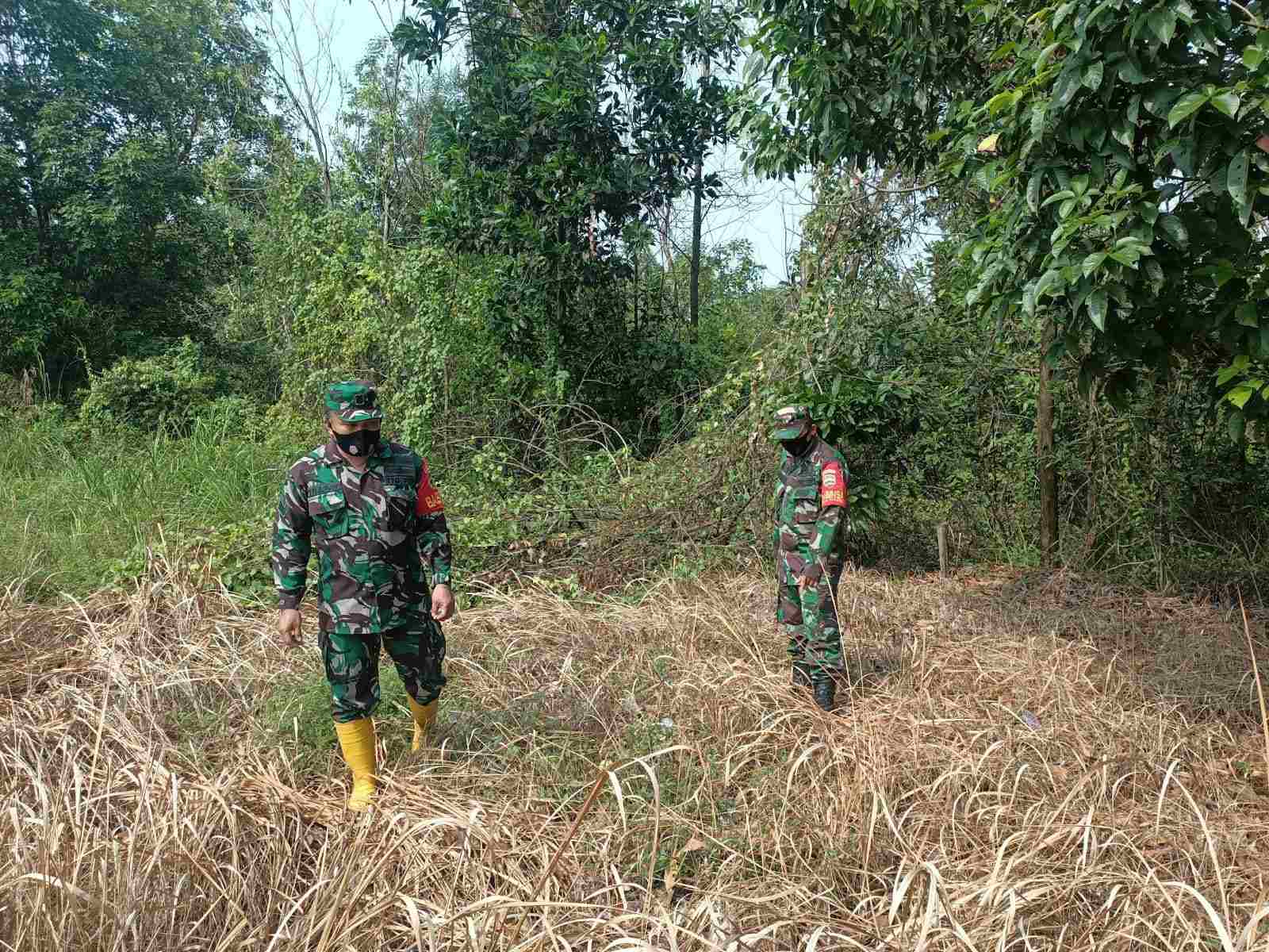 Serka TR. Lase Bersama Tim laksanakan Patroli Karhutla di 2 Desa Talang Muandau