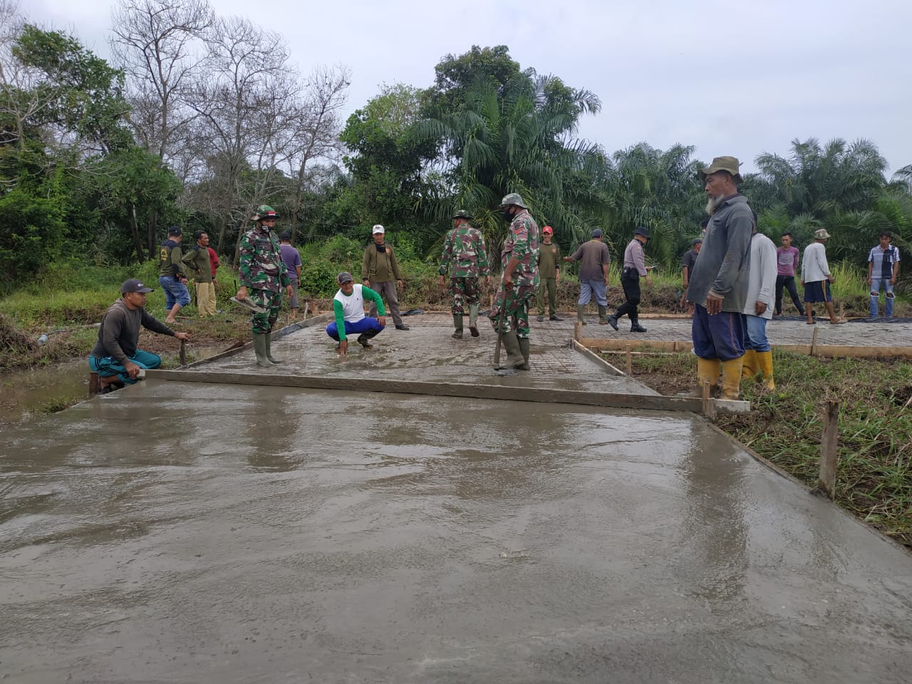 Pembangunan Jalan Rumah Sawit Inap