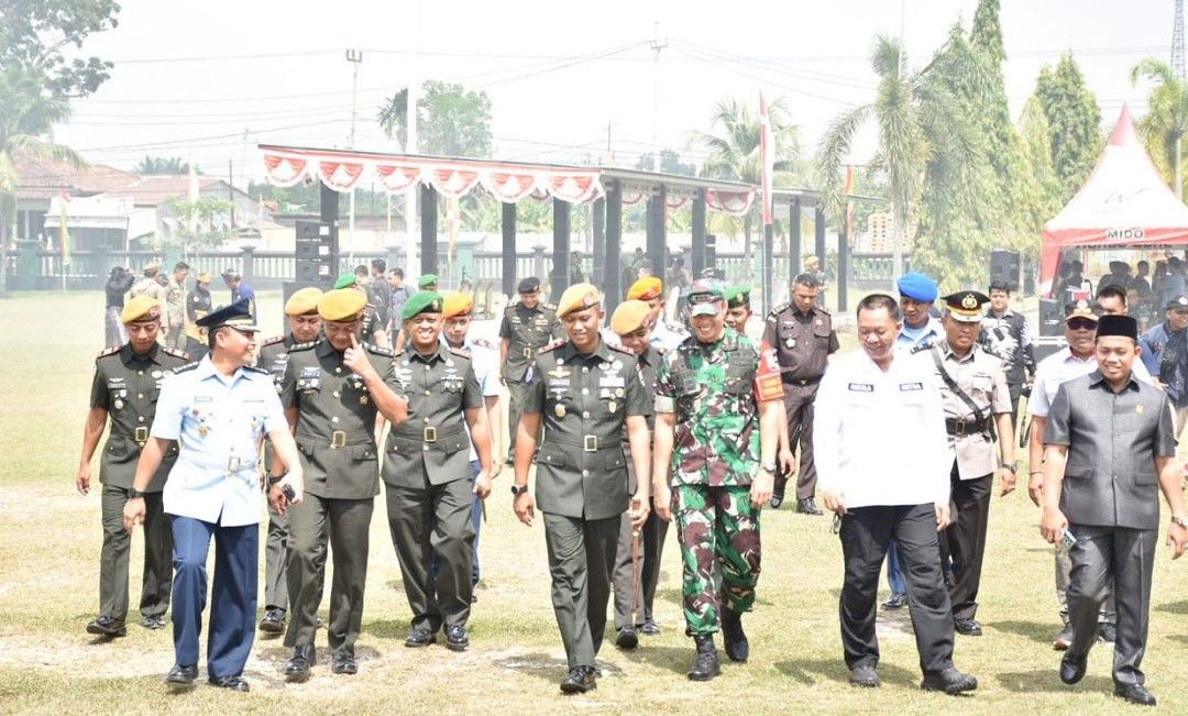 Pimpinan DPRD Pekanbaru Hadiri Sertijab Komandan Arhanud 13/PBY