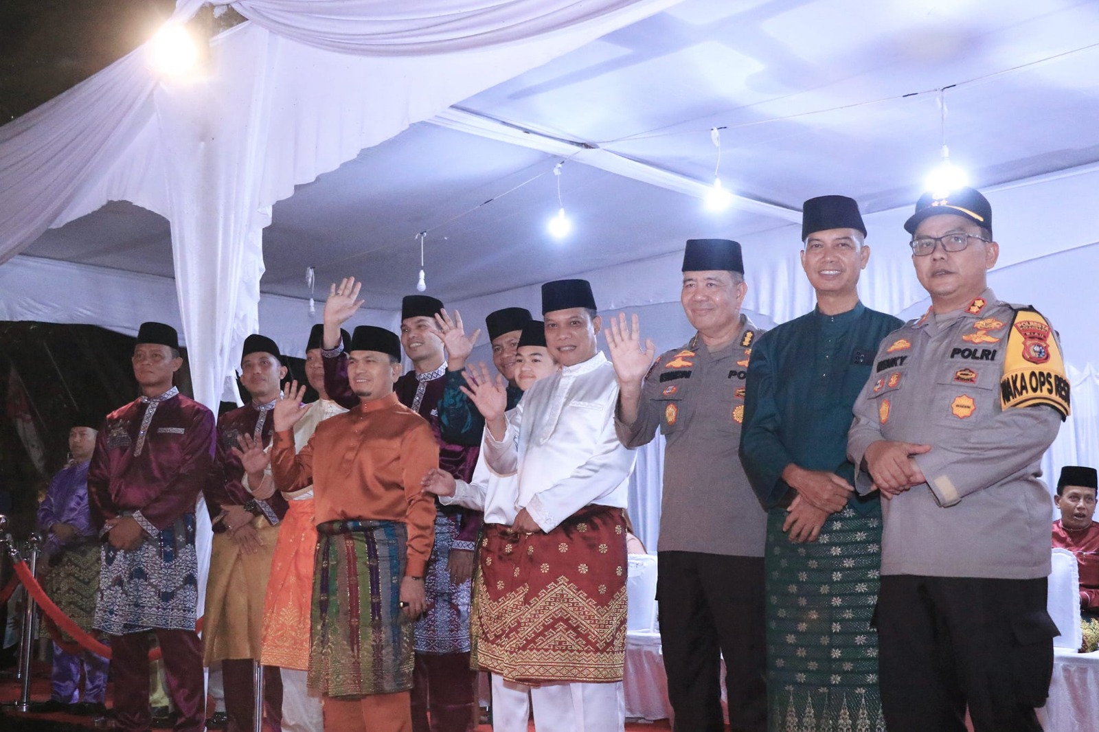 Ketua DPRD Ajak Eratkan Silaturahmi, Pawai Takbir Meriah di Pekanbaru