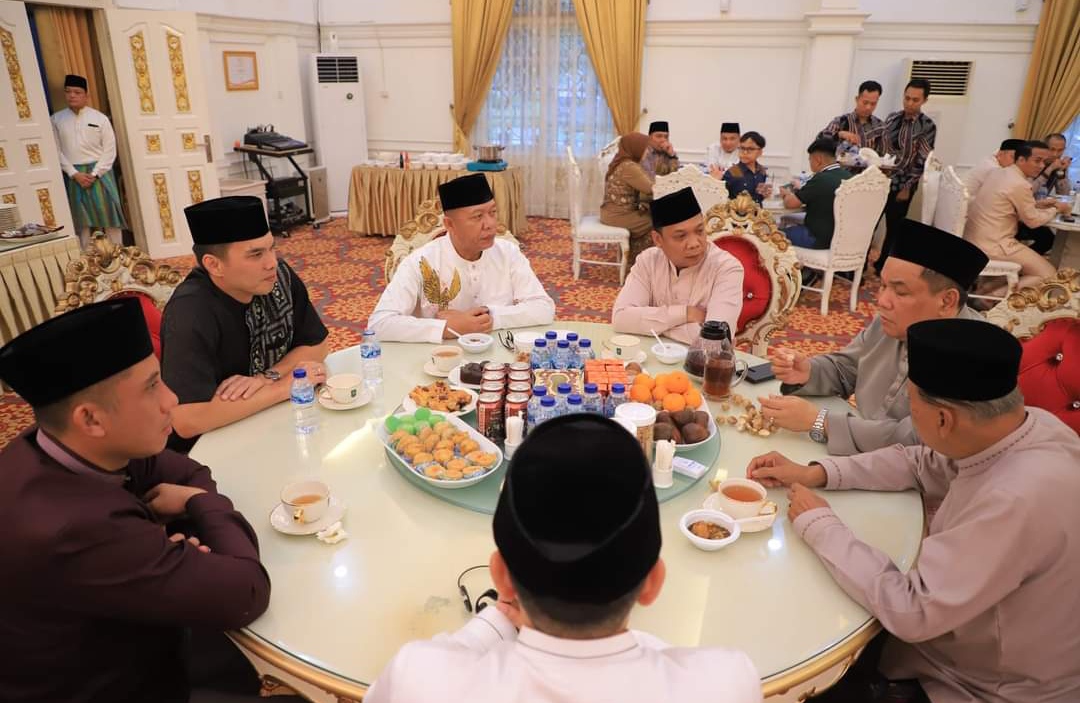 Eratkan Silaturahmi, Ketua DPRD Sabarudi Sambangin Rumah Dinas Wako Pekanbaru