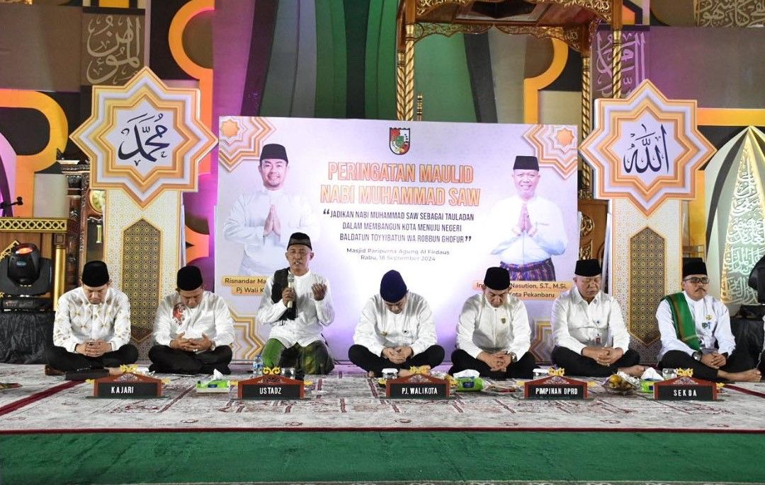 Pimpinan DPRD Pekanbaru Hadiri Peringatan Maulid Nabi Muhammad SAW 1446 H