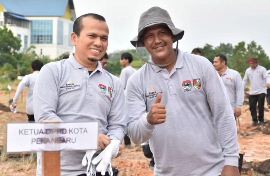 Raker Komwil 1 APEKSI, Ketua DPRD Pekanbaru Sabarudi Ikut Tanam Pohon